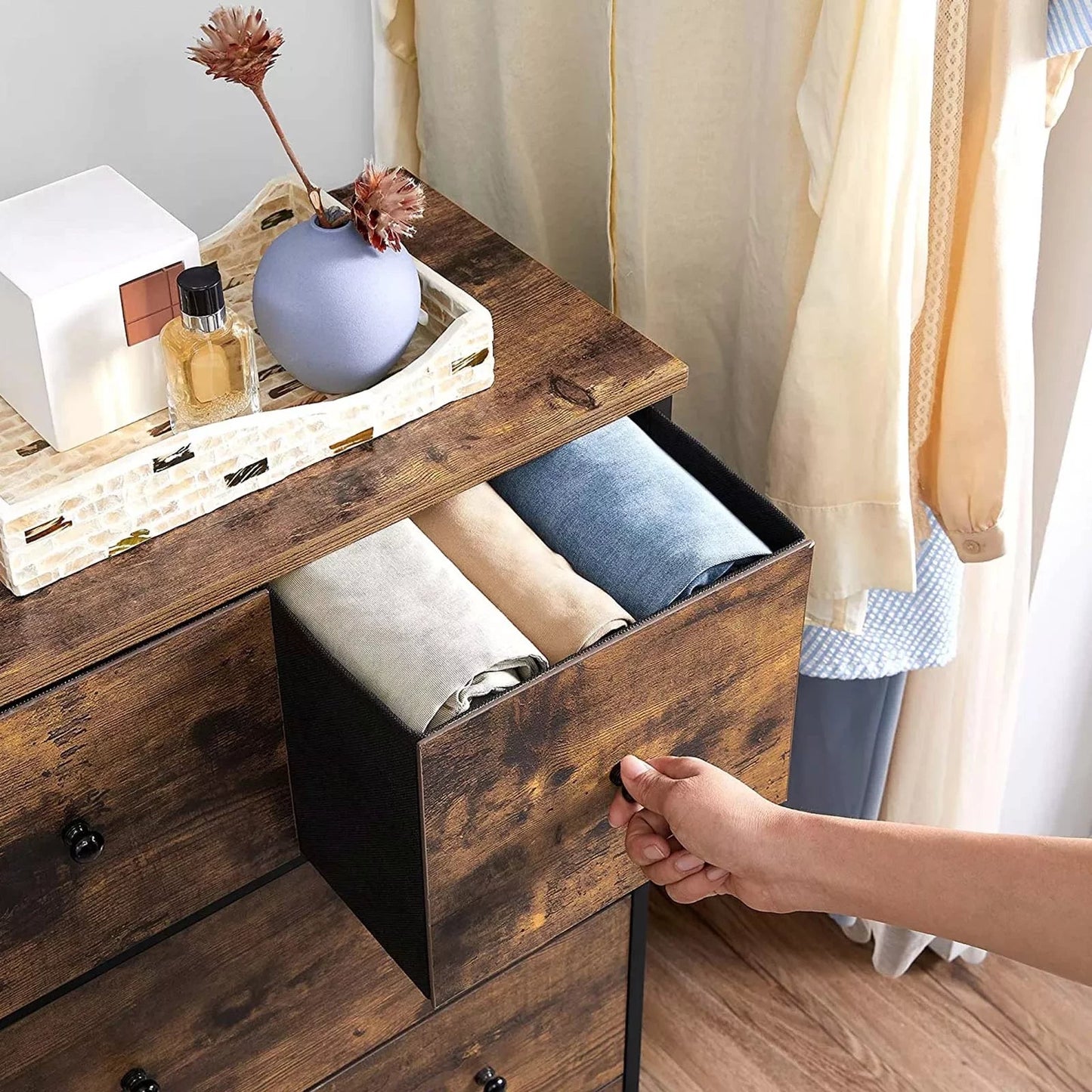 In And OutdoorMatch Commode Maud - Opbergkast - Stoffen Lades - met MDF Front - Industrieel Design - Hal - Woonkamer - Vintage Bruin/Zwart Kast