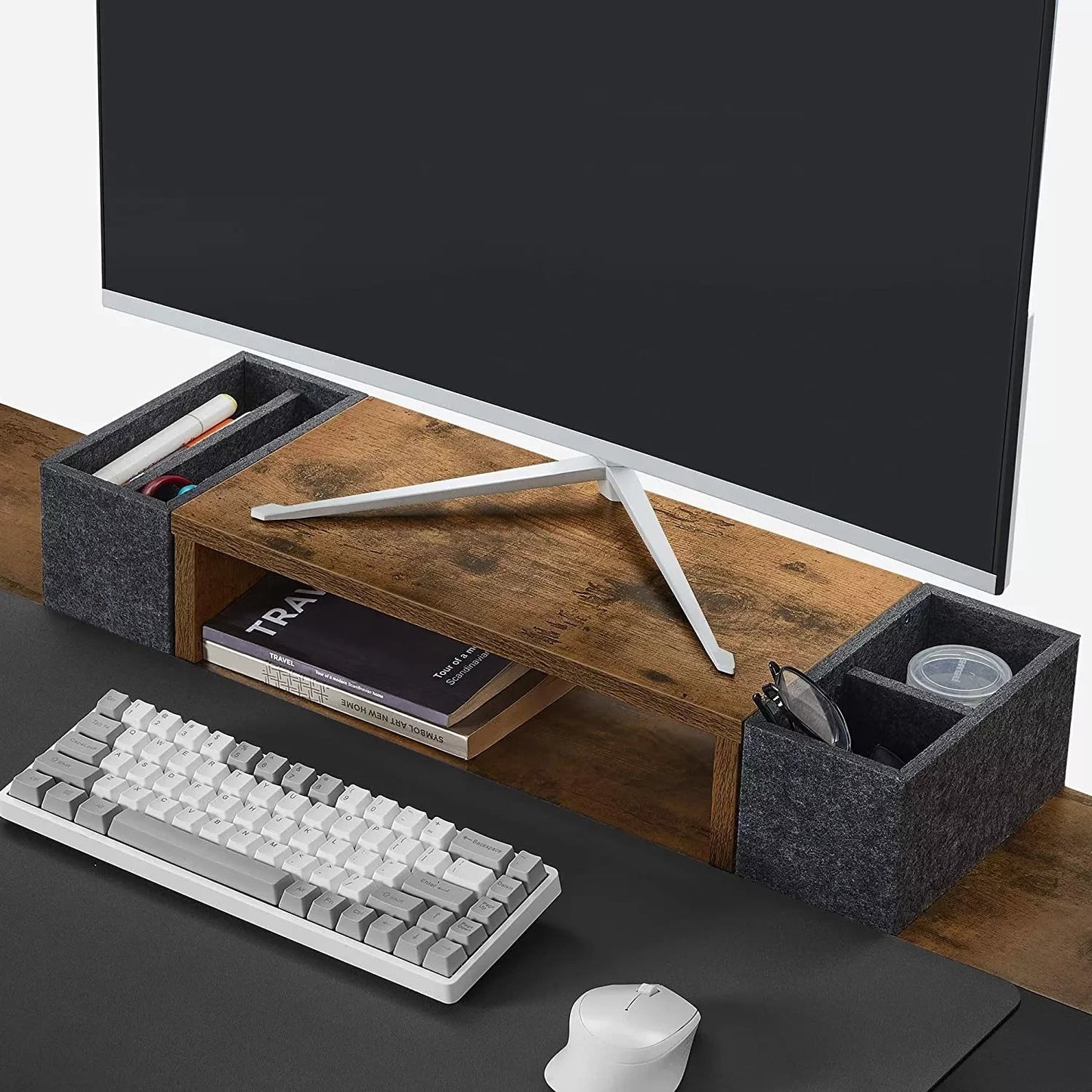 In And OutdoorMatch In Hoogte Verstelbaar Bureau Hailey - Elektrisch - Traploos Verstelbaar - Deelbaar Werkblad - 4 Opberghoogtes - Stoffen Tas - 120x60x(72-120)cm - Gemaakt van Staal - Vintage Bruin/Zwart Desk