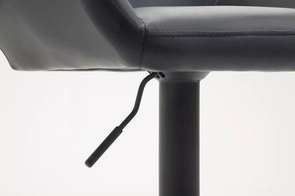 In And OutdoorMatch Luxe Barkruk Margaretta - Zwart - Luxe Design - Rugleuning - Voetensteun - Voor Keuken en Bar - Gestoffeerde Zitting - Set van 2 - Imitatie Leder Barkrukken / hocker